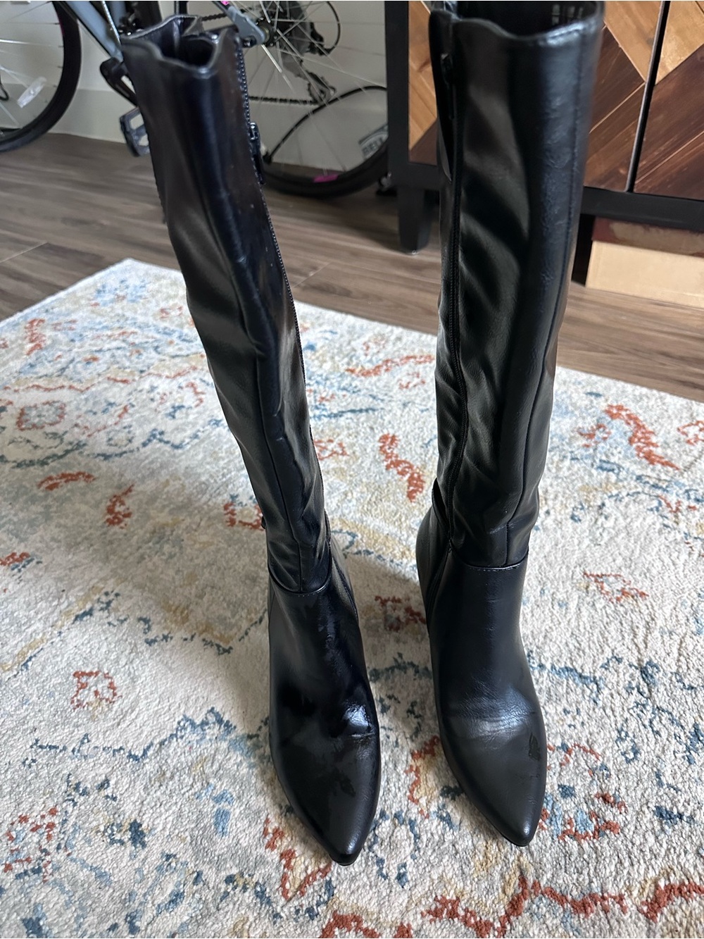 Life Stride-Women's Black Knee-High Pointed Toe Boots. Size 6. Gently used.